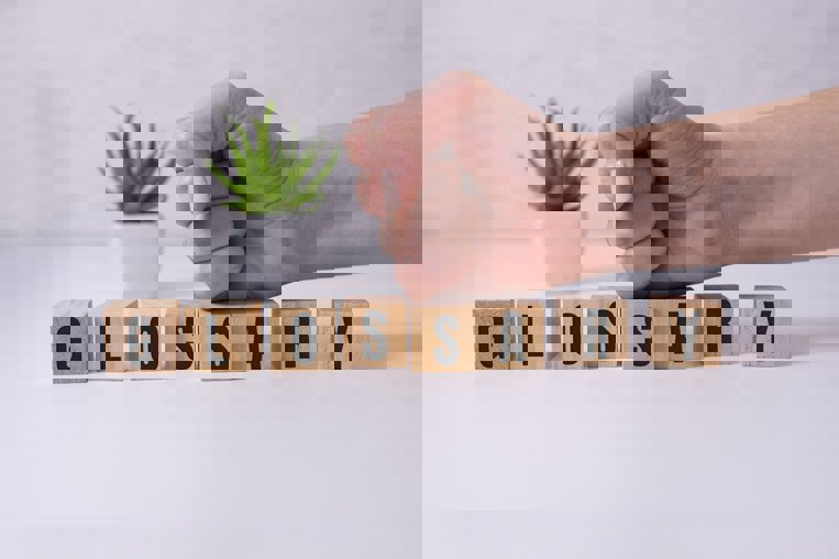 A set of cubes spelling the word glossary
